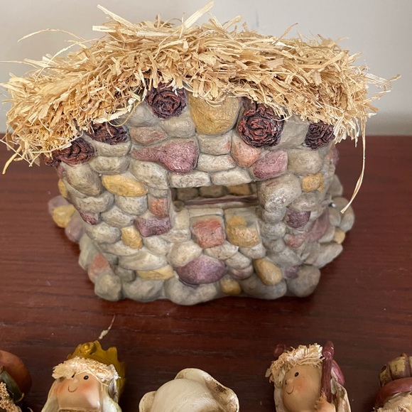 Kurt S Adler Children Nativity Set With Stable - Picture 10 of 10